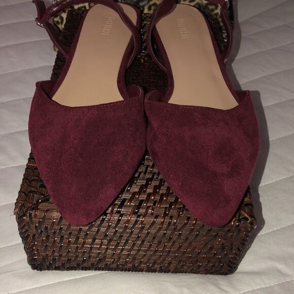 F21 7 Burgundy Faux Suede Pointy Toe Sling Back Flats - Picture 3 of 10